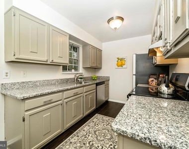 52 Cherry Bend Court - Photo Thumbnail 18
