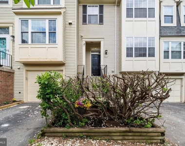 52 Cherry Bend Court - Photo Thumbnail 43