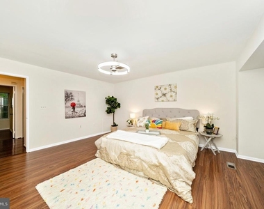 52 Cherry Bend Court - Photo Thumbnail 25