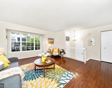 52 Cherry Bend Court - Photo Thumbnail 7