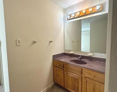 13207 Dairymaid Drive - Photo Thumbnail 24
