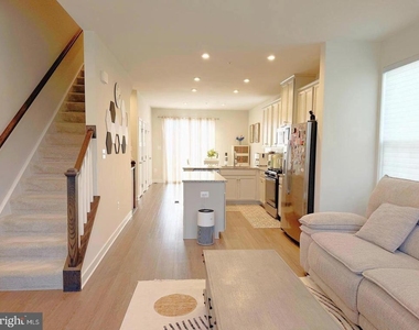 19536 Montgomery Village Avenue - Photo Thumbnail 14