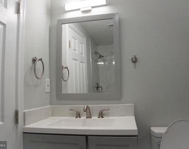 1009 Main Street - Photo Thumbnail 8