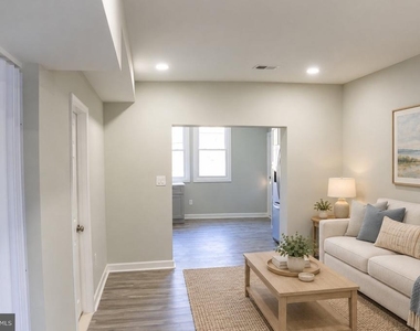 1009 Main Street - Photo Thumbnail 4