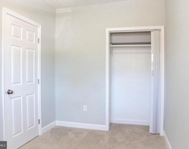 1009 Main Street - Photo Thumbnail 11