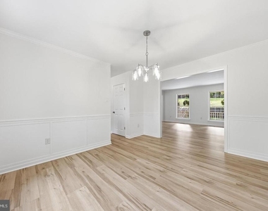 6728 Oakridge Road - Photo Thumbnail 8