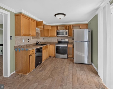 5367 King Arthur Circle - Photo Thumbnail 8