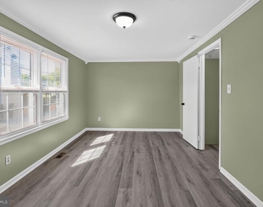 5367 King Arthur Circle - Photo Thumbnail 4