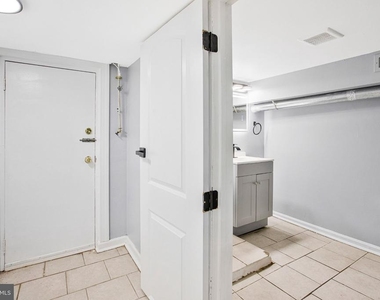 1145 W Cross Street - Photo Thumbnail 13