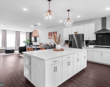 3344 Pitch Pine Drive - Photo Thumbnail 10