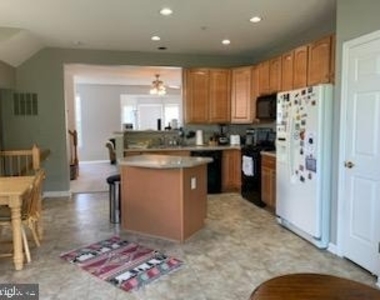 1444 Pangbourne Way - Photo Thumbnail 9