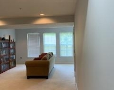1444 Pangbourne Way - Photo Thumbnail 14