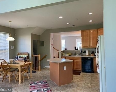 1444 Pangbourne Way - Photo Thumbnail 6