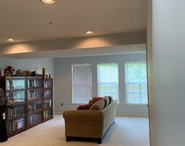 1444 Pangbourne Way - Photo Thumbnail 12