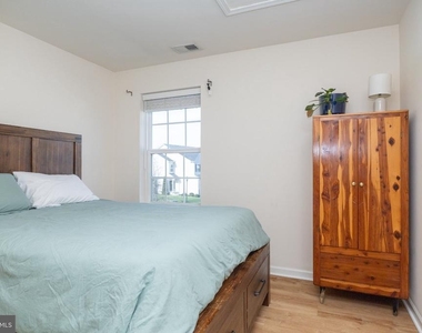 409 Galway Court - Photo Thumbnail 37