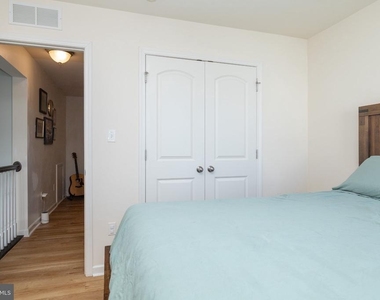 409 Galway Court - Photo Thumbnail 38