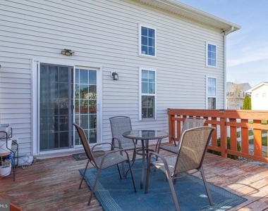 409 Galway Court - Photo Thumbnail 9