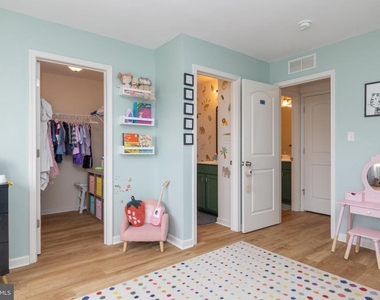 409 Galway Court - Photo Thumbnail 41