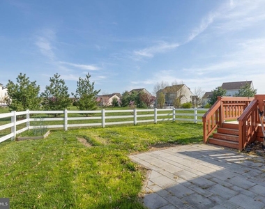 409 Galway Court - Photo Thumbnail 8