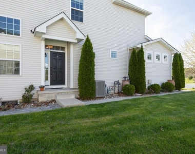 409 Galway Court - Photo Thumbnail 2