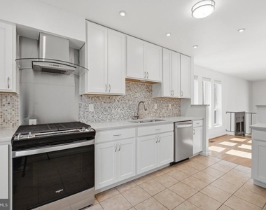 521 Brummel Court Nw - Photo Thumbnail 7