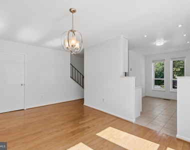 521 Brummel Court Nw - Photo Thumbnail 11