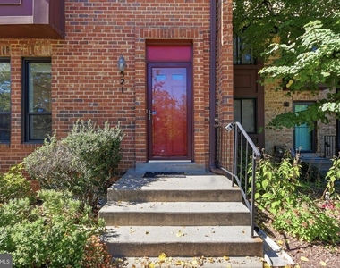 521 Brummel Court Nw - Photo Thumbnail 1