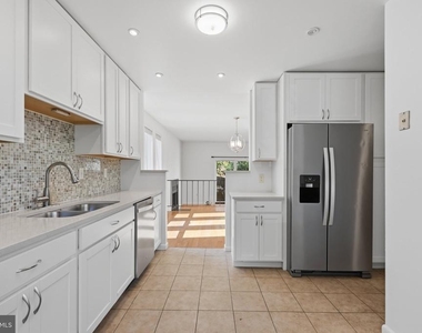 521 Brummel Court Nw - Photo Thumbnail 2