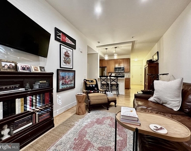 1425 11th Street Nw - Photo Thumbnail 3