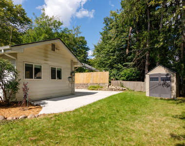 2323 Yost Boulevard - Photo Thumbnail 19