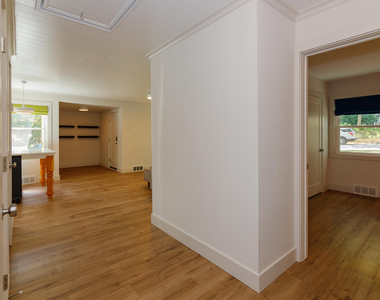 2323 Yost Boulevard - Photo Thumbnail 17