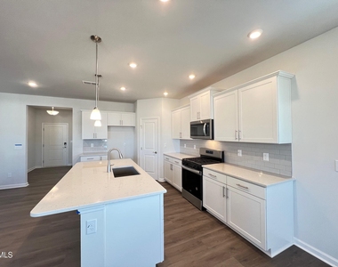 1312 Hollyview Avenue - Photo Thumbnail 2