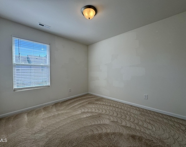 1046 Salt Glaze Lane - Photo Thumbnail 18