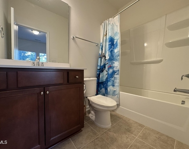 1046 Salt Glaze Lane - Photo Thumbnail 4