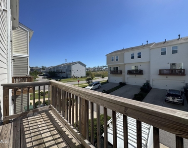 1046 Salt Glaze Lane - Photo Thumbnail 28