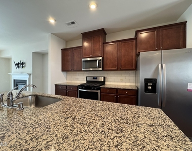 1046 Salt Glaze Lane - Photo Thumbnail 8