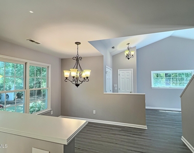 109 Weatherhill Point - Photo Thumbnail 4