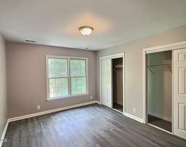 109 Weatherhill Point - Photo Thumbnail 11