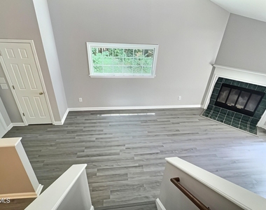 109 Weatherhill Point - Photo Thumbnail 10