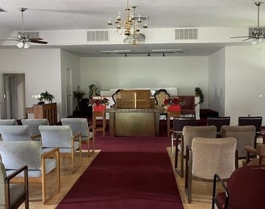 525 S Main Street - Photo Thumbnail 9