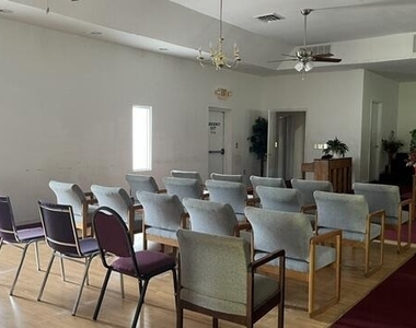 525 S Main Street - Photo Thumbnail 11