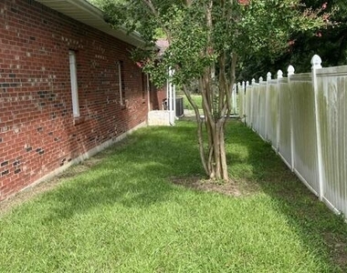 525 S Main Street - Photo Thumbnail 6