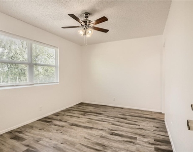 905 Chisholm Cv - Photo Thumbnail 7