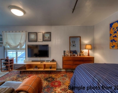 1111 W 10th St - Photo Thumbnail 6