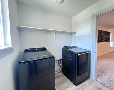 2108 Daleside Ln - Photo Thumbnail 23
