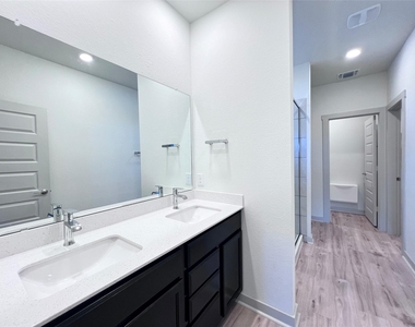 2108 Daleside Ln - Photo Thumbnail 9
