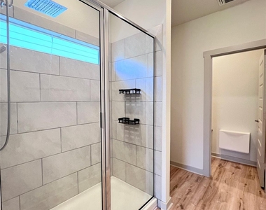 2108 Daleside Ln - Photo Thumbnail 10