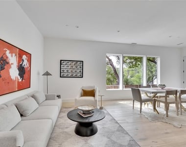 1118 W 7th St - Photo Thumbnail 3