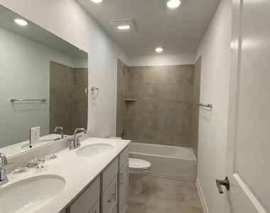 270 Pepperbark Loop - Photo Thumbnail 8
