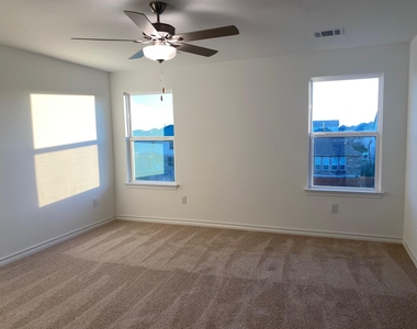 270 Pepperbark Loop - Photo Thumbnail 14